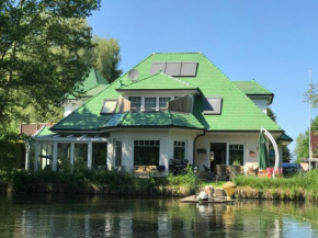 Moderne Maisonette-Wohnung am Karpfenteich; modern Apartment with view of the carp pond